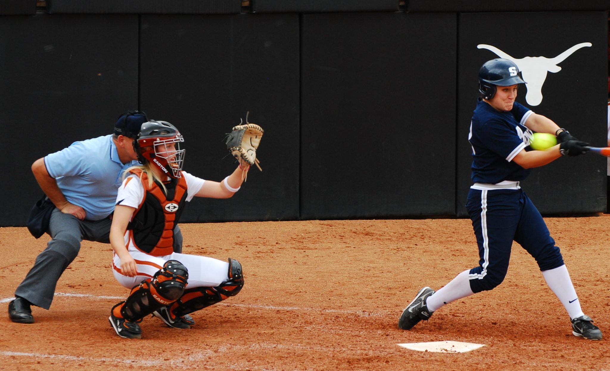 How To Play Softball Rules, Guideines and Equipments